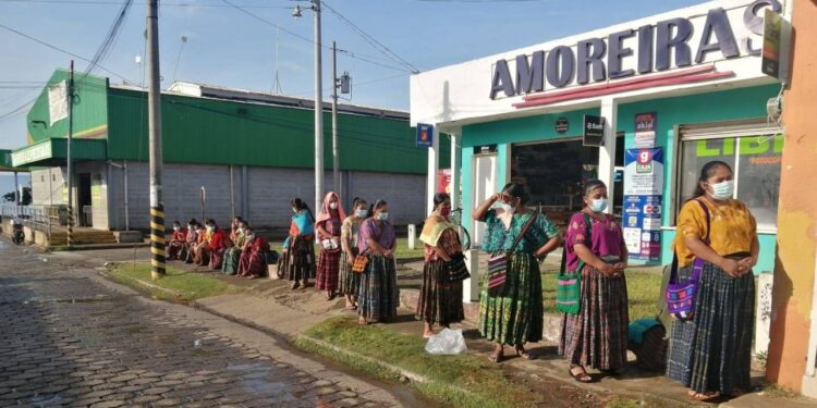 Bono Social llega a más de 76 mil familias. /Foto: DCA