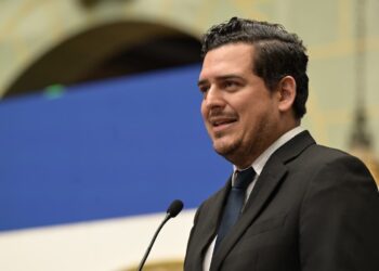 El ministro de Trabajo apuntó a varios logros de los ministerios de Estado. / Foto: SCSP.
