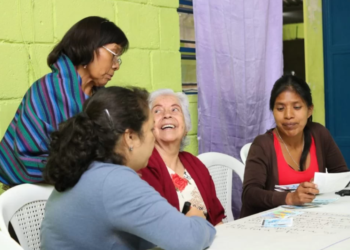 Dan seguimiento a estrategias en favor de la mujer. /Foto: Muni Guate
