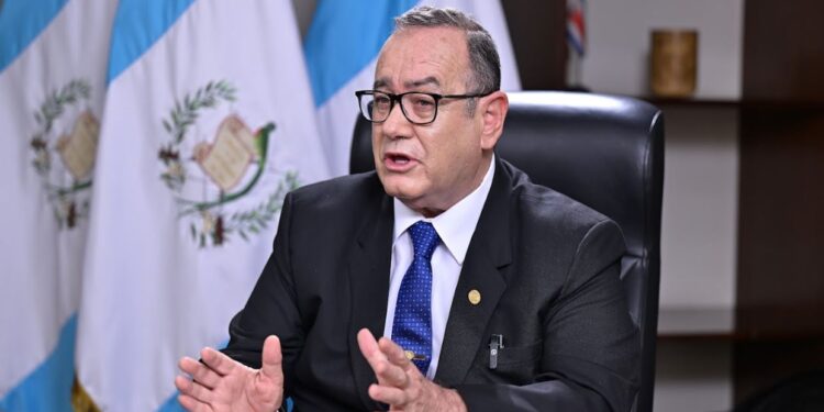 Mandatario insta a garantizar la efectividad del proceso de transición.