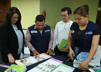 Promueven la cobertura del programa Acompáñame a Crecer. /Foto: Mineduc