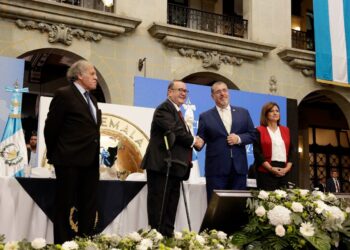 Mandatario refirió que las autoridades electas deben analizar los programas. / Foto: SCSP.