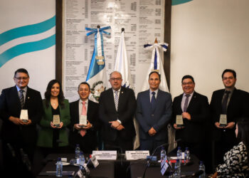 Entidades de Gobierno son reconocidas por simplificación de trámites