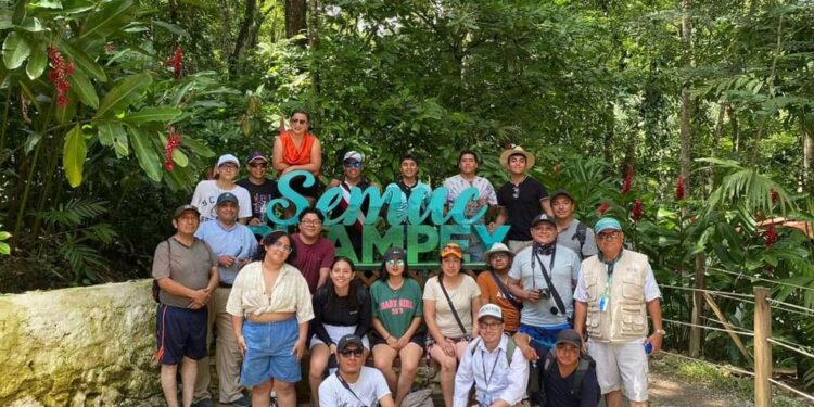 Huehuetenango intercambia experiencias con el sector turístico de Alta Verapaz
