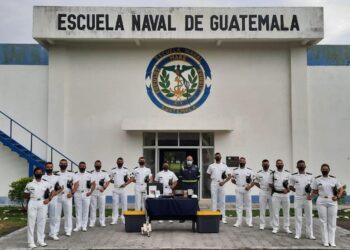Escuela Naval de Guatemala celebra 28 aniversario de compromiso con la excelencia