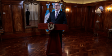 El presidente Giammattei denunció la ocupación ilegal del acueducto Xayá Pixcayá. / Foto: Noé Pérez.