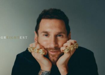 Marca deportiva rinde homenaje a Messi por el Balón de Oro