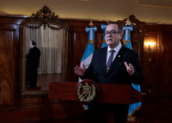 Presidente llama al diálogo y a la recuperación económica. / Foto: Noé Pérez.