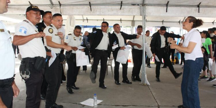 Unidad de Psicología Policial promueve talleres para mejorar la salud mental de agentes de la PNC