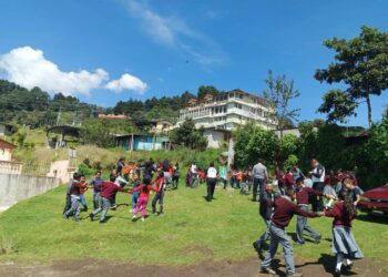 Estudiantes de San Marcos participan en tercer simulacro