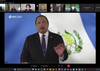 Canciller Mario B{ucaro