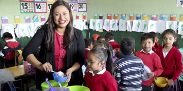 Día Mundial de las y los Docentes llama a reflexionar sobre esta importante profesión