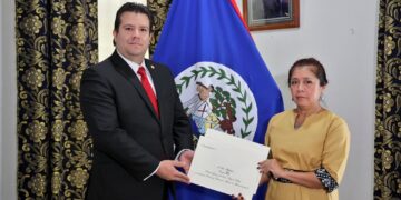 Embajador de Guatemala presenta sus cartas credenciales en Belice.