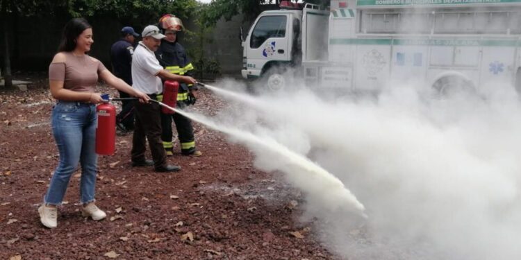 Invitan a la población a unirse a las jornadas contra el dengue. /Foto: Archivo