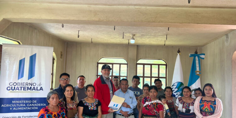 Productores Reciben Apoyo del MAGA. / Foto: MAGA.