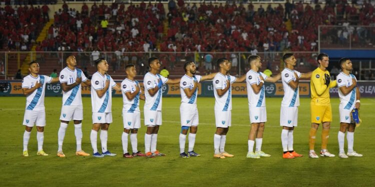 Guatemala recibe baño de realidad en Panamá