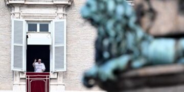 El papa, “profundamente apenado” por las víctimas del huracán Otis en Acapulco