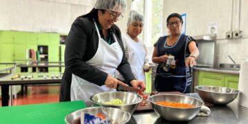 La ministra Claudia Ruiz participó en la validación de menús escolares. /Foto: Mineduc