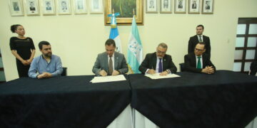 Firma de acuerdo Guatemala y Honduras.