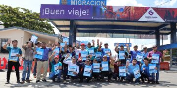 Guatemaltecos viajan a Baja California como parte del Programa de Trabajo Temporal