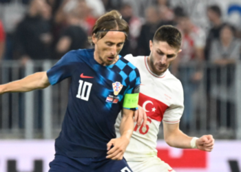 La Turquía de Montella sorprende y le roba el liderato a Croacia