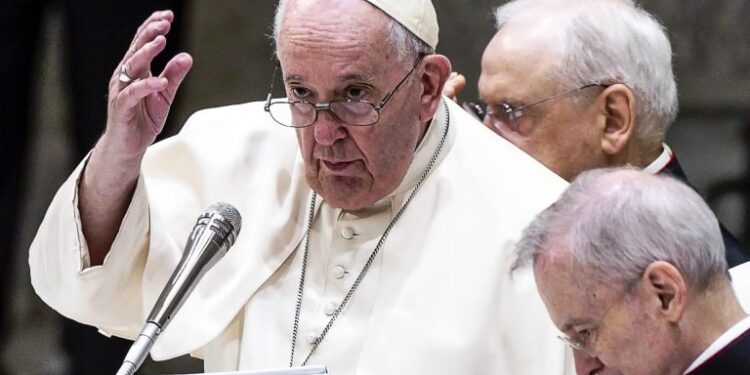 El papa pide liberar a los rehenes israelíes y abrir corredores humanitarios en Gaza