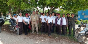 Familias verapacenses se unen a la lucha contra el dengue. / Foto: MSPAS.