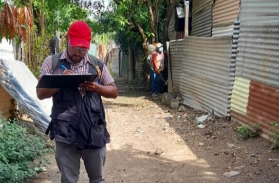 Medidas para la prevención del dengue en San Miguel Petapa. /Foto: MSPAS