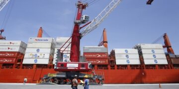 Presidente destaca alianzas del sector público y privado para fomentar el desarrollo económico