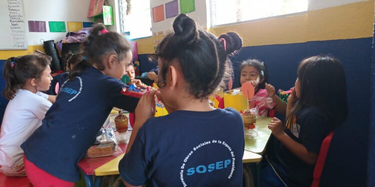 Niños son atendidos por medio de los Cadi y Hogares Comunitarios. /Foto: Sosep