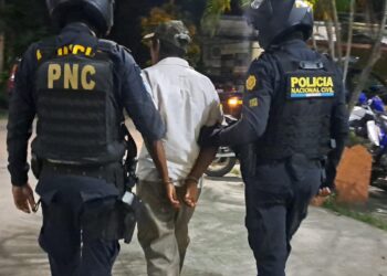 PNC informa sobre la detención de tres individuos acusados de cometer delitos. / PNC.