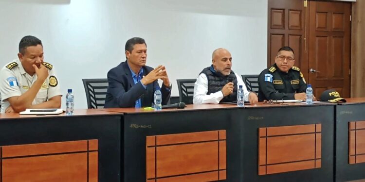 Reunión de Mingob y PNC sobre las estrategias de seguridad. / Foto: Mingob.