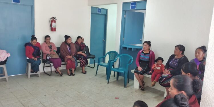 Brindan servicios de calidad a través del CAP en aldea Chiabal, Huehuetenango