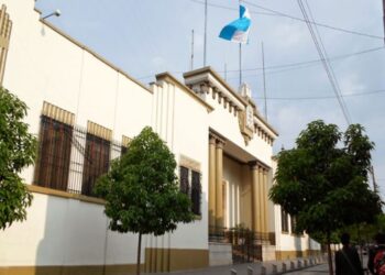 Presidente atendió el diálogo en la Casa Presidencial. / Foto: MCD.