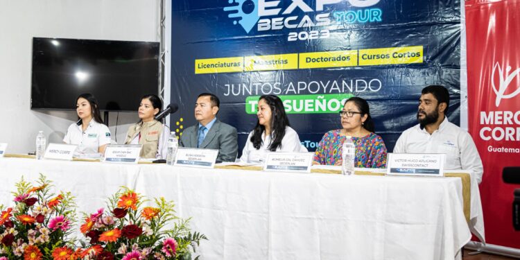 Por cuarto día consecutivo desarrollan Expo Becas Tour 2023 en el norte del país