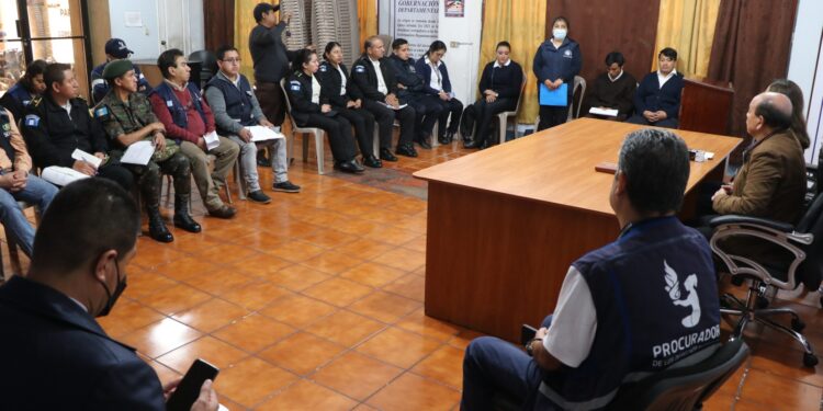 Dan seguimiento a proceso de traslado de salubristas a renglón permanente en San Marcos