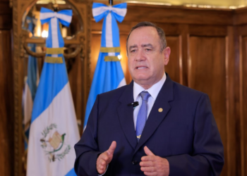 Presidente solicitó respeto a los derechos constitucionales. / Foto: Gilber García.