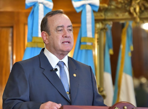 Presidente Alejandro Giammattei en cadena nacional. / Foto: Carlos Jacinto.