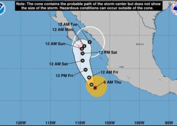Norma se intensifica a huracán en Pacífico mexicano y provoca lluvias en oeste del país