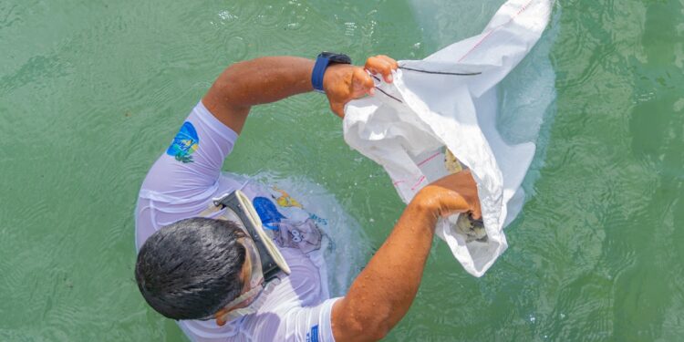 Fomentan acciones de limpieza a cuerpos de agua en el país. /Foto: MARN
