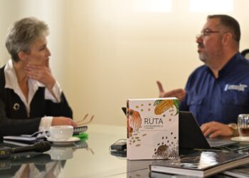 Reunión transición entre autoridades del Ministerio de Cultura y Deportes y equipo designado por el binomio electo. / Foto: Gobierno de Guatemala.