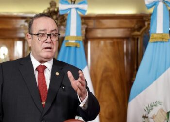 Presidente Alejandro Giammattei felicita al presidente electo de Ecuador Daniel Noboa