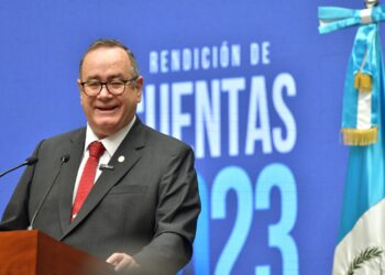 Presidente Alejandro Giammattei durante la presentación del Segundo Informe Cuatrimestral de Rendición de Cuentas. /Foto: Carlos Jacinto y Álvaro Interiano.