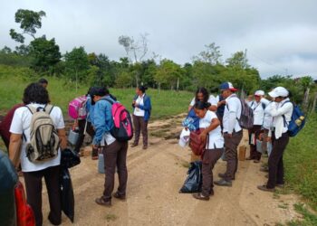 Brigadas de Vacuna Móvil recorren áreas lejanas de Petén
