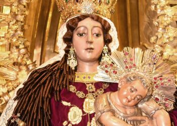 Virgen del Rosario en el altar mayor del Templo de Santo Domingo. /Foto: Templo de Santo Domingo