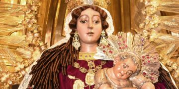 Virgen del Rosario en el altar mayor del Templo de Santo Domingo. /Foto: Templo de Santo Domingo