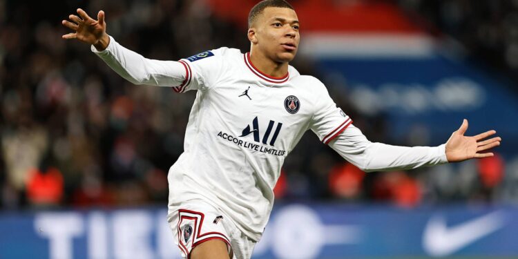 El Real Madrid desmiente que esté negociando con Mbappé