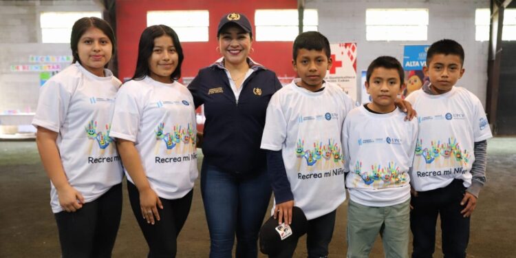 Impulsan feria de la prevención de consumo de drogas y prevención de embarazos en Alta Verapaz