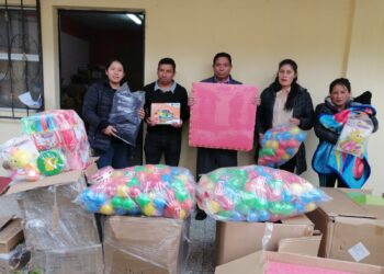 Gestores educativos de los Cecodii en San Marcos reciben material educativo y didáctico