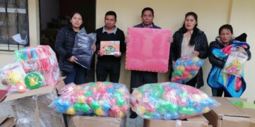 Gestores educativos de los Cecodii en San Marcos reciben material educativo y didáctico